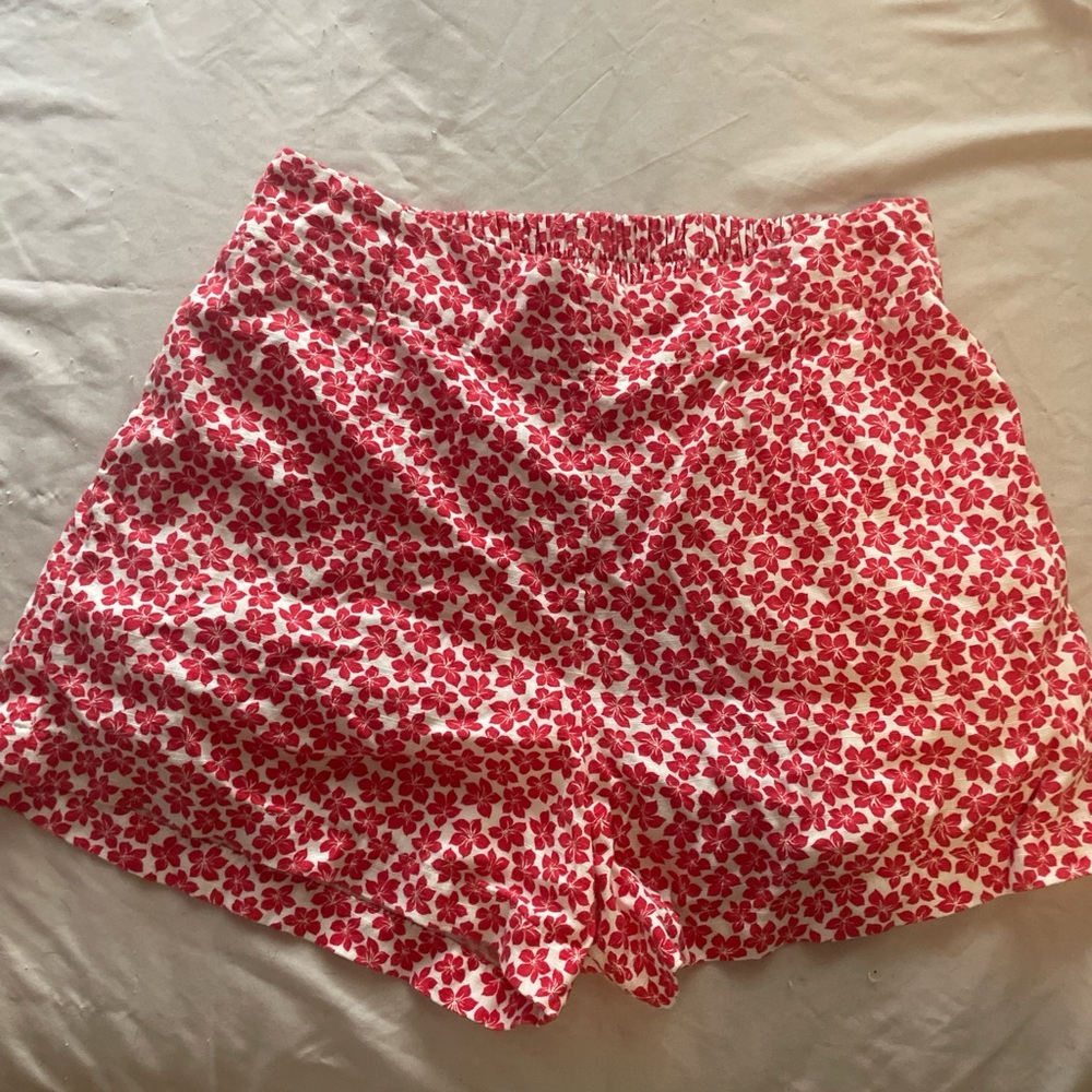 Floral Women's Shorts - Red and White